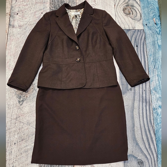 Kasper & Suit Studio 2 Piece Skirt Suit Set Women's Size 14 Lined  Cheetah Print - Picture 1 of 12